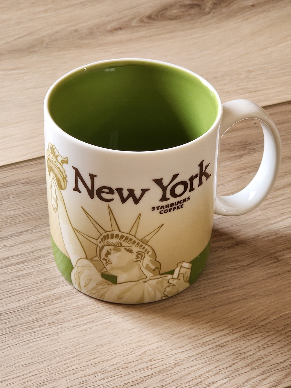 2008 Starbucks New York Green Interior Ceramic Coffee Mug